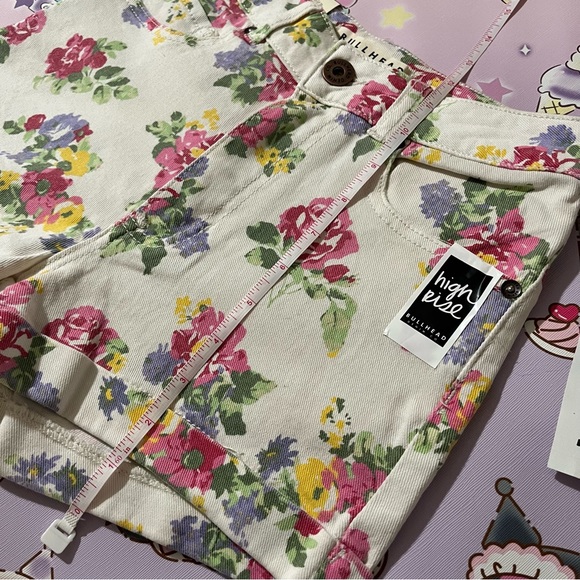 Pacsun Floral Print White Denim High Rise Shorts NWT - Picture 12 of 12